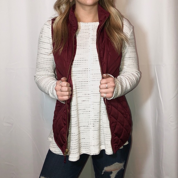 - LIGHT, WINE COLORED VEST - - Picture 1 of 4